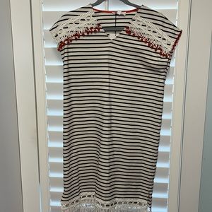 NWT Cream and black stripe THML dress with adorable trim. Sz S 🖤